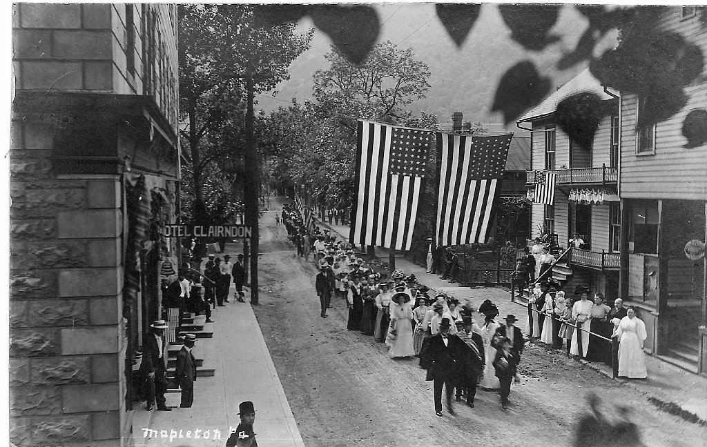 Mapleton Parade part1.jpg